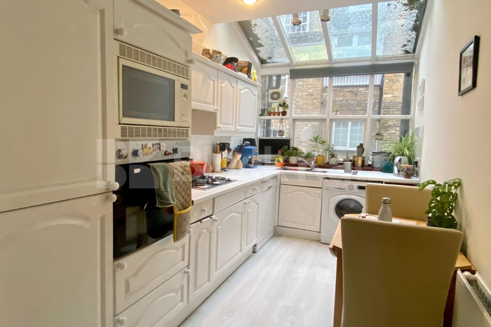 Charming Apartment in the Heart of Pimlico Alderney Street, Pimlico